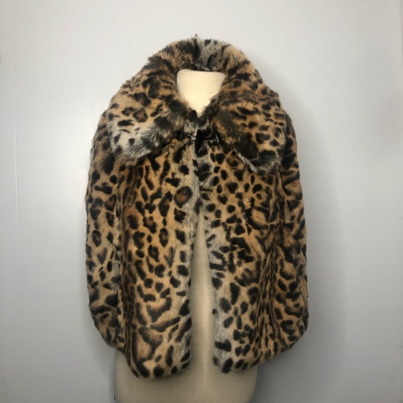 bebe Jackets & Blazers - Bebe Leopard Print Cape
